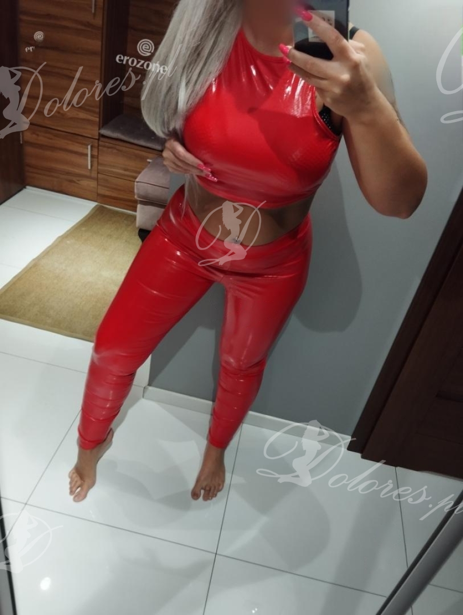 Tylko dziś Sexy kociak możliwy duet z koleżanką