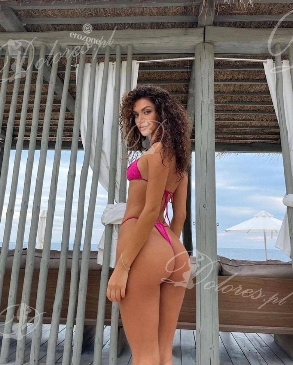 Veronica Lux