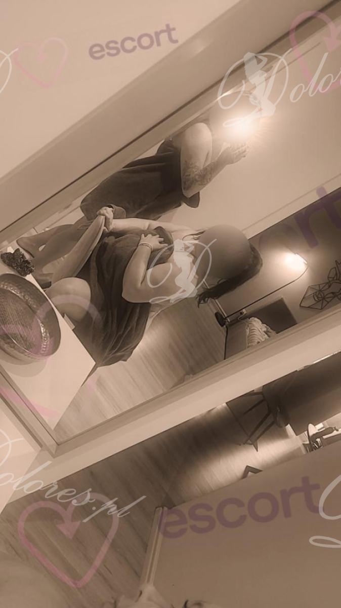 Bi dziewczynki lizanko