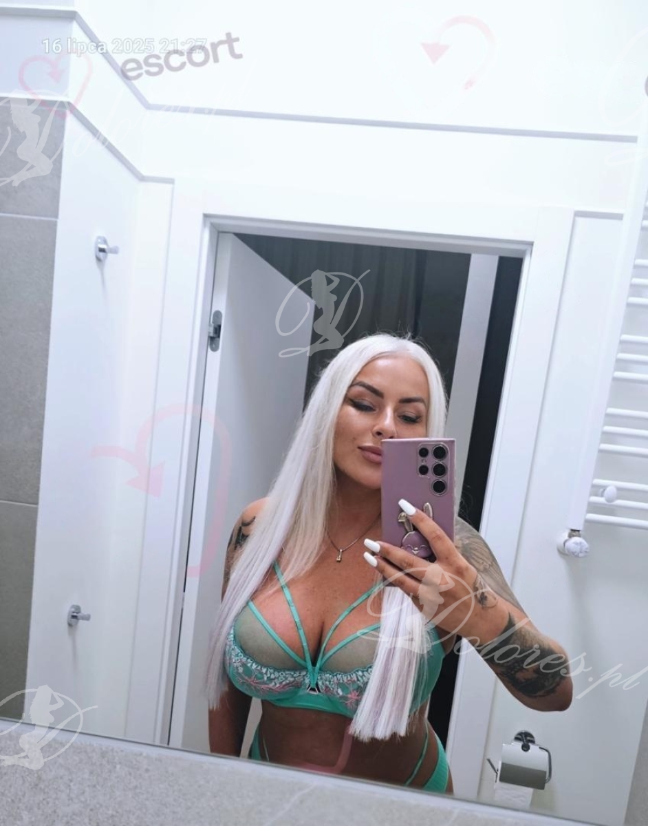 Ave Eva for VIP