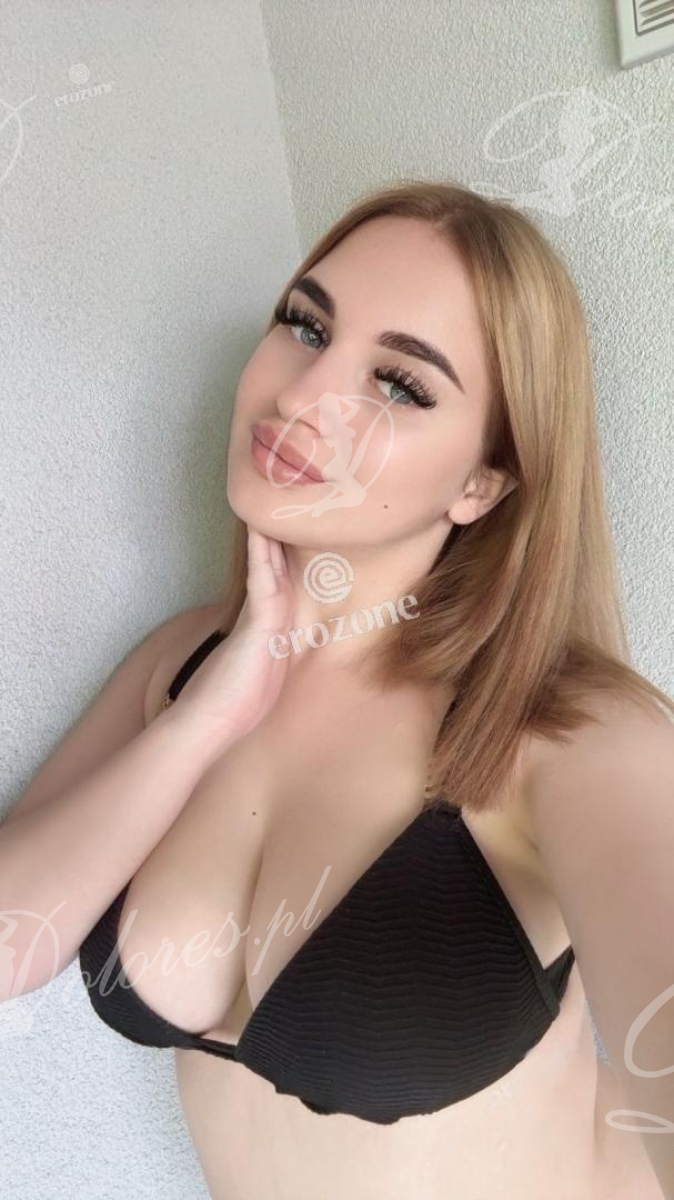 Sweet Riana