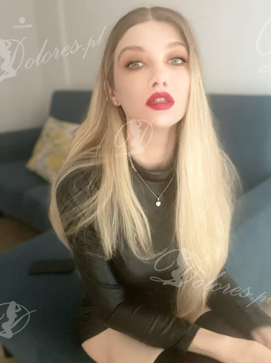 Camilla FootFetish BDSM