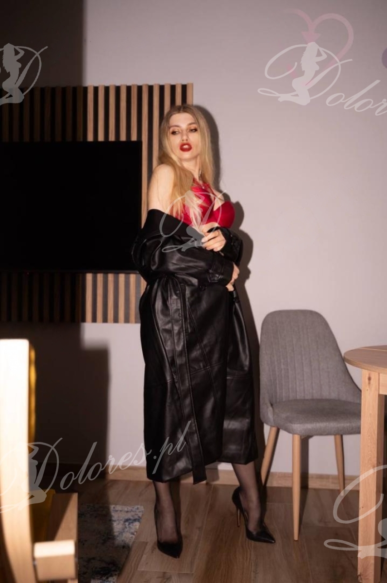 Camilla Blondynka