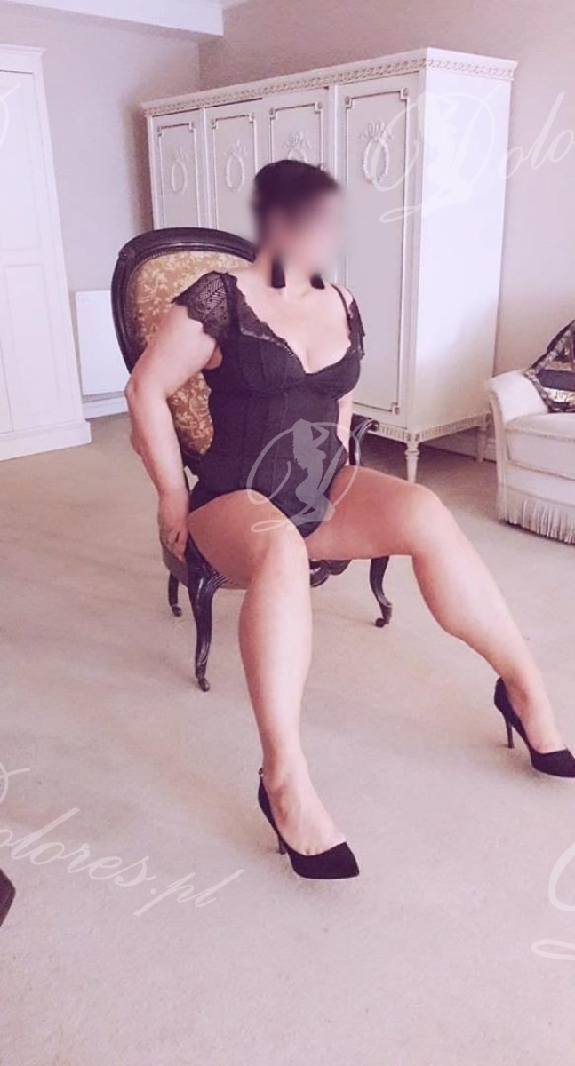 Hot Valentyna