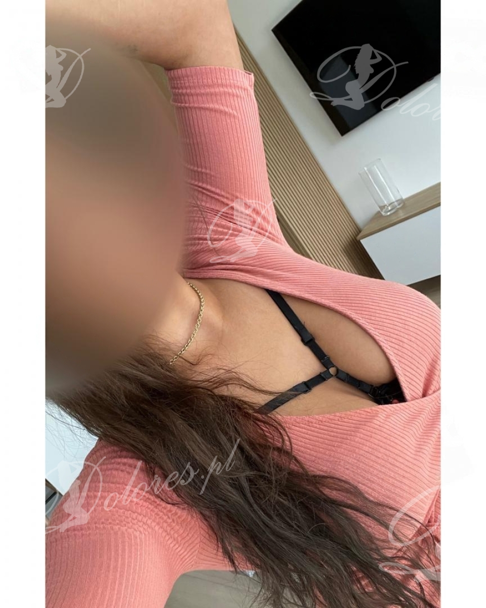 Słodka brunetka