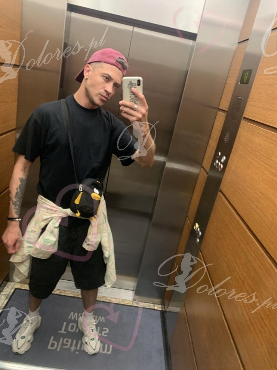 HotDude